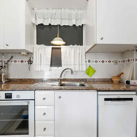 Familjeboende Med Stor Gemensam Pool Och Fin Utsikt Apartment