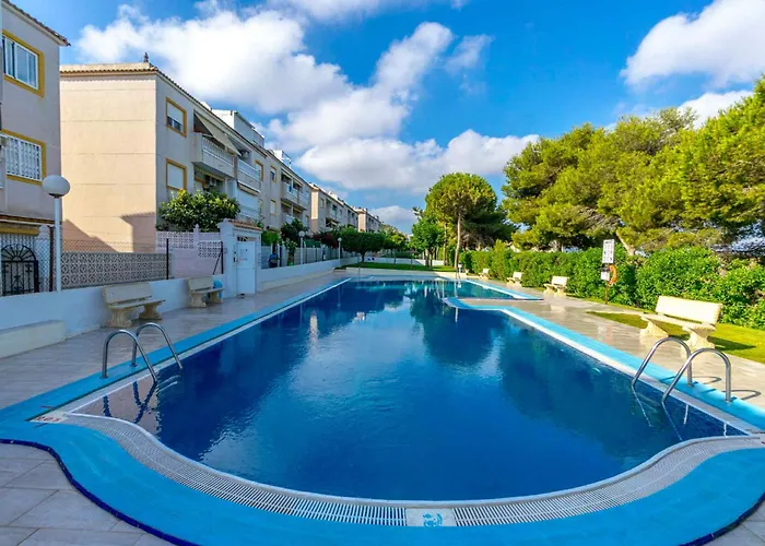 Familjeboende Med Stor Gemensam Pool Och Fin Utsikt Apartment