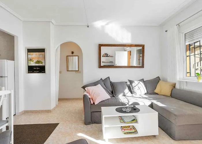 Familjeboende Med Stor Gemensam Pool Och Fin Utsikt Apartment *