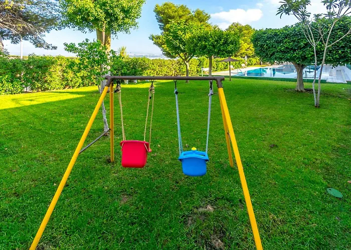 Apartment Familjeboende Med Stor Gemensam Pool Och Fin Utsikt