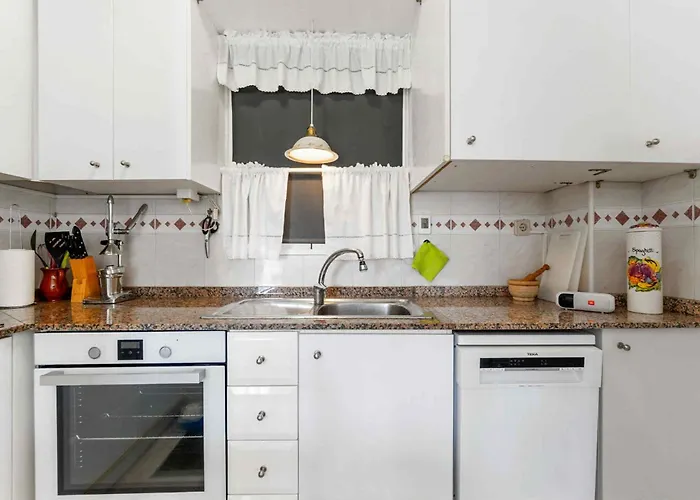 Familjeboende Med Stor Gemensam Pool Och Fin Utsikt Apartment